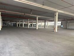 Gul Way (D22), Warehouse #608698641